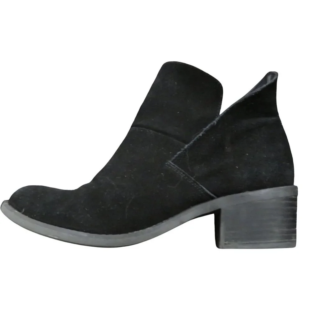 Me Too! Zest Black Micro Vegan Suede Leather Ankle Booties Boots size 7
